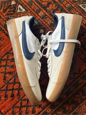 NIKE Men’s Heritage Vulc Sneakers - NEW